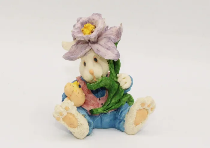 Jubilee Thrift Necklaces Bunny and Flowers Figurine