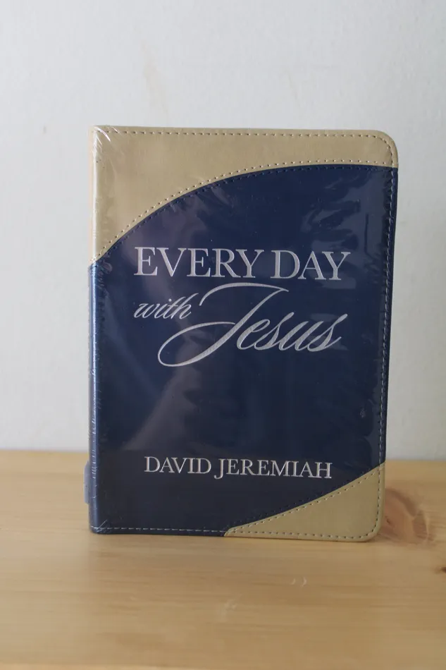 Jubilee Thrift Necklaces NEW Every Day With Jesus By David Jeremiah Devotional Book Jubilee Thrift Necklaces NEW Every Day With Jesus By David Jeremiah Devotional Book