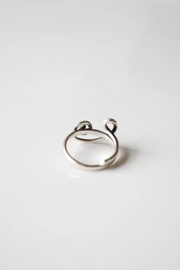 Jubilee Thrift Rings Sterling Silver Swirl Ring Size 6