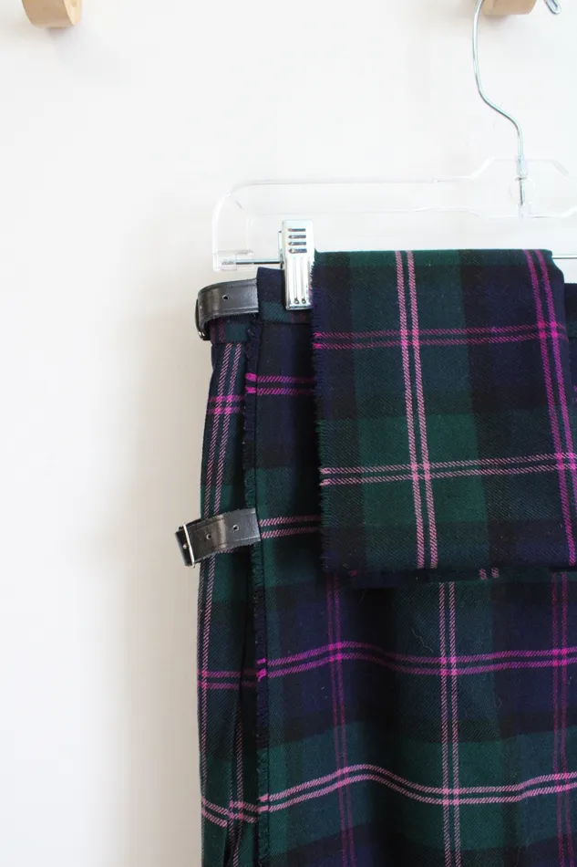 Kinioch Anderson Earrings Kinioch Anderson Green Pink Tartan Pleated Wool Wrap Kilt 12
