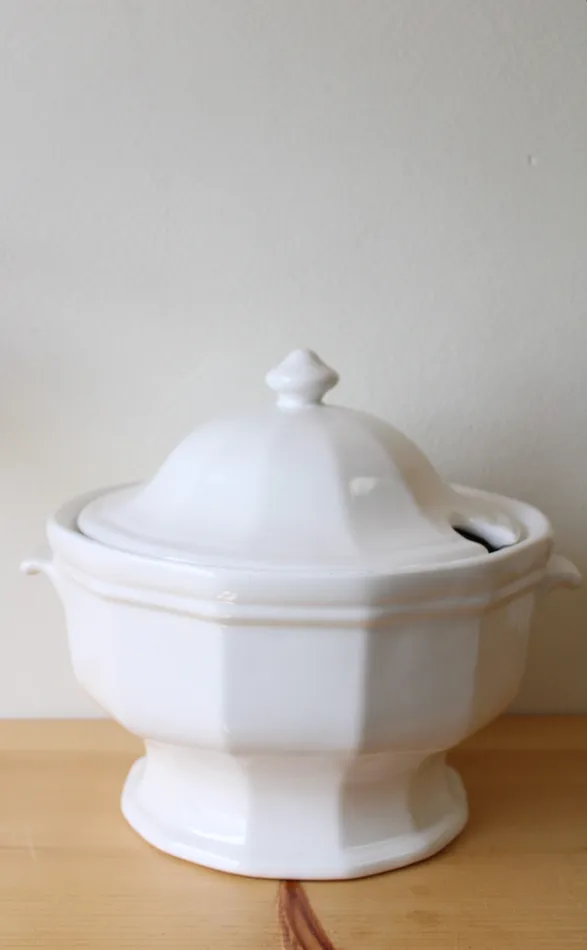Large White Ceramic Soup Serving Dish Jubilee Thrift Rings