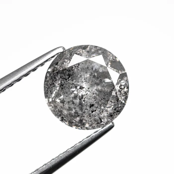 Misfit Diamonds Rings 208ct 784x784x522mm Round Brilliant 2002522