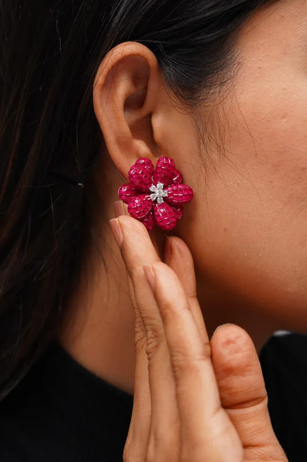 attrangi Rings Oversized Diana Floral Invisible Setting Diamond Studs