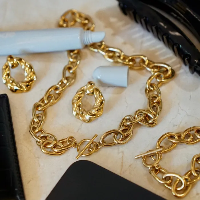 Earrings Ellie Vail Colter Twist Knocker Earring