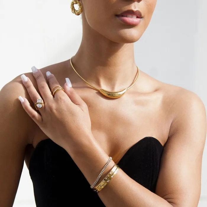 Earrings Ellie Vail Colter Twist Knocker Earring