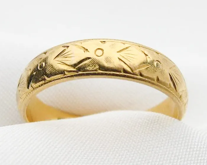 Isadoras A Deco 22KT Gold Engraved Wedding Band Rings