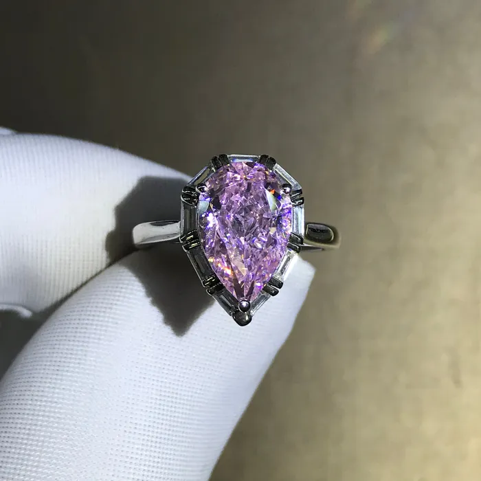 Leyloon Jewelry 4 Carat Pear Cut Moissanite Pink Halo Pinched Shank Rings