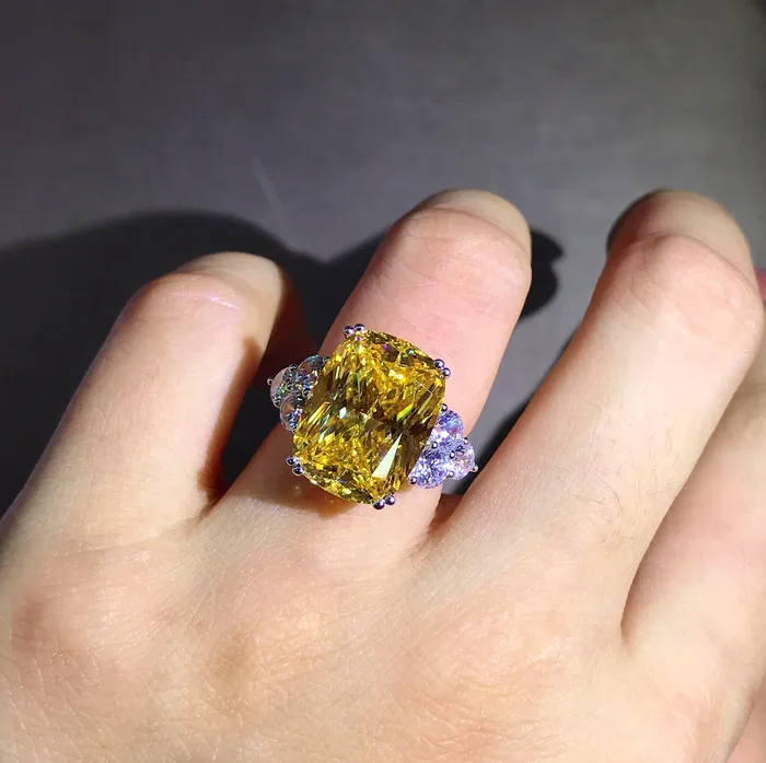Leyloon Jewelry Rings 10 Carat Cushion Cut Moissanite Ring Vivid Yellow VVS 7 Stone