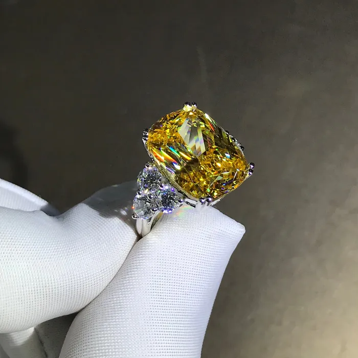 Leyloon Jewelry Rings 10 Carat Cushion Cut Moissanite Ring Vivid Yellow VVS 7 Stone