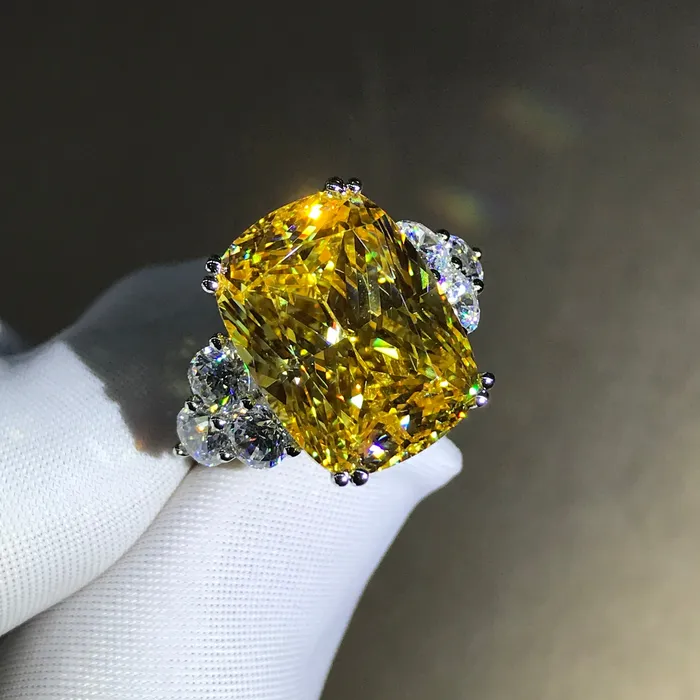 Leyloon Jewelry Rings 10 Carat Cushion Cut Moissanite Ring Vivid Yellow VVS 7 Stone