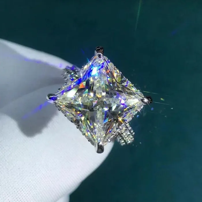 Leyloon Jewelry Rings 6 Carat Princess Cut Moissanite Ring Beadset Pave Wrap VVS KM Colorless Leyloon Jewelry Rings 6 Carat Princess Cut Moissanite Ring Beadset Pave Wrap VVS KM Colorless