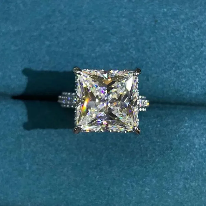 Leyloon Jewelry Rings 6 Carat Princess Cut Moissanite Ring Beadset Pave Wrap VVS KM Colorless