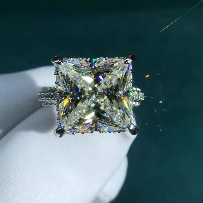 Leyloon Jewelry Rings 6 Carat Princess Cut Moissanite Ring Beadset Pave Wrap VVS KM Colorless