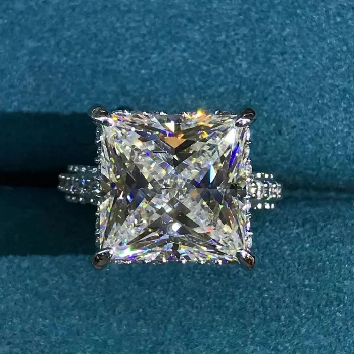 Leyloon Jewelry Rings 6 Carat Princess Cut Moissanite Ring Beadset Pave Wrap VVS KM Colorless