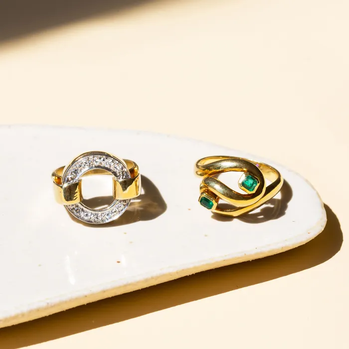 Open Circle Diamond And 18k Gold Ring Vintage Rings