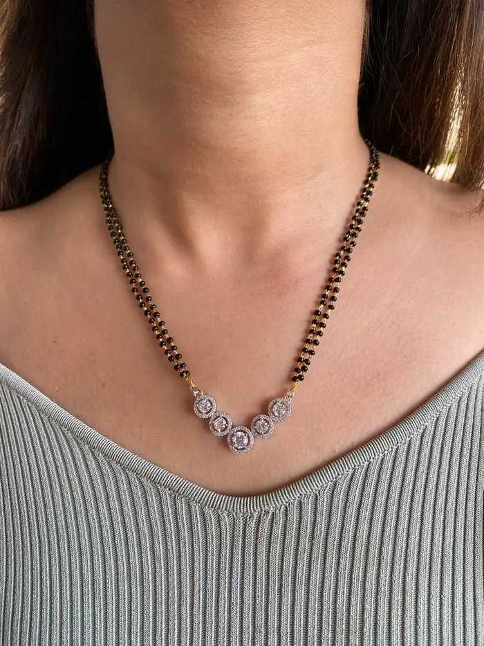 Rings attrangi1 Pente Solitaire Mangalsutra