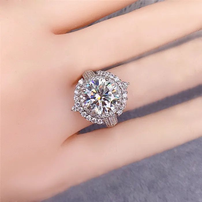 Rings Leyloon Jewelry 4 Carat Round Cut Moissanite Ring Pave Double Halo Certified VVS D Color