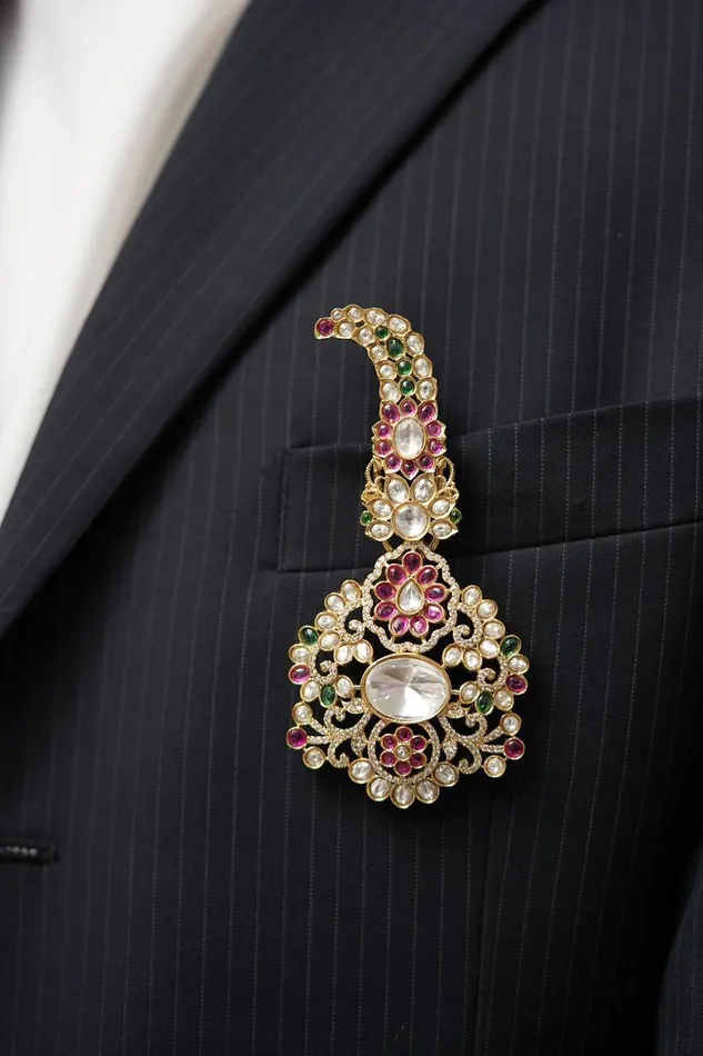 Singhania Kalangi Brooch for Men Attrangi Necklaces