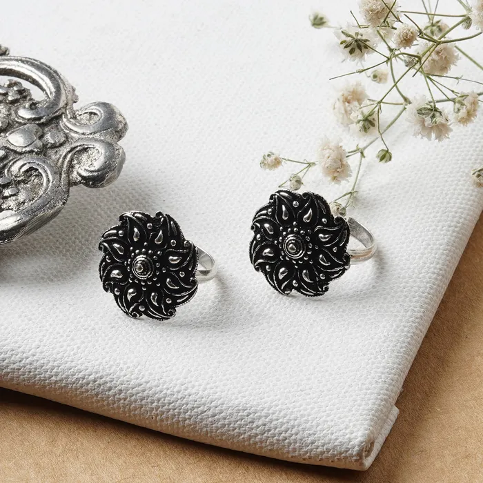 Teejh Aalai Silver Oxidised Toe Ring Rings