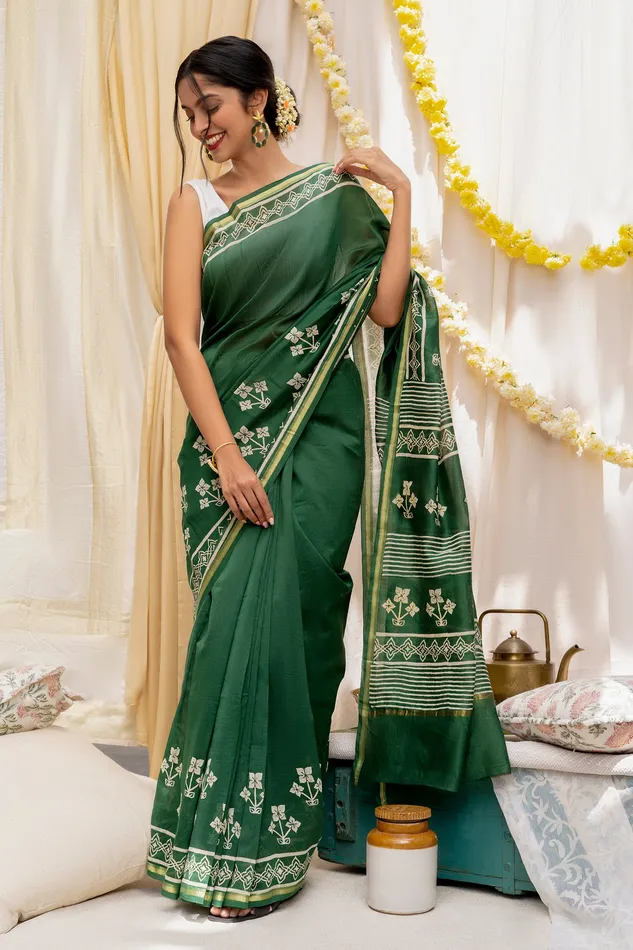 Teejh Green Chilli Bottle Green Block Print Chanderi Silk Saree Teejh Necklaces Teejh Green Chilli Bottle Green Block Print Chanderi Silk Saree Teejh Necklaces