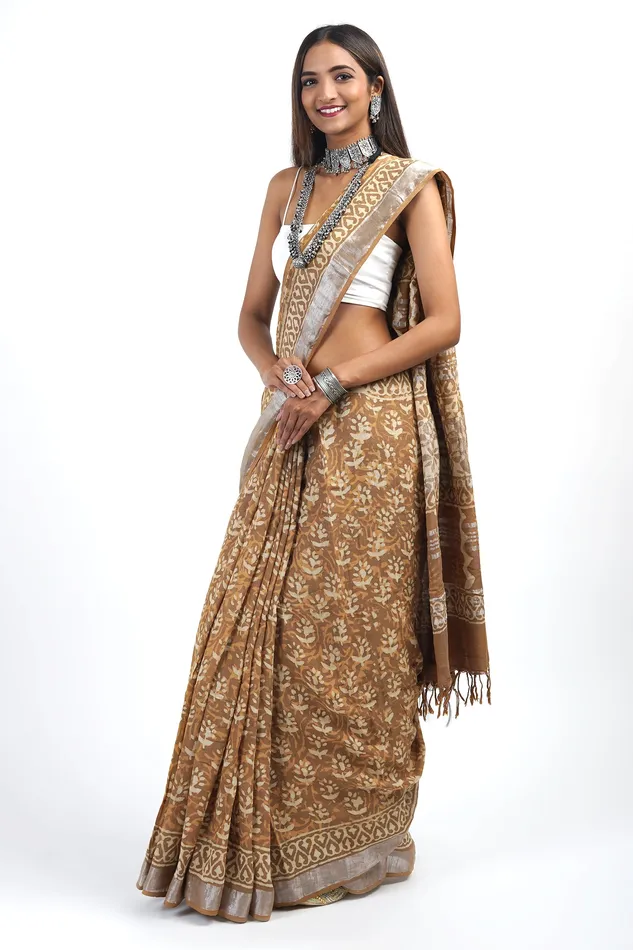 Teejh Prisha Mustard Linen Saree with Blouse Piece Teejh Necklaces