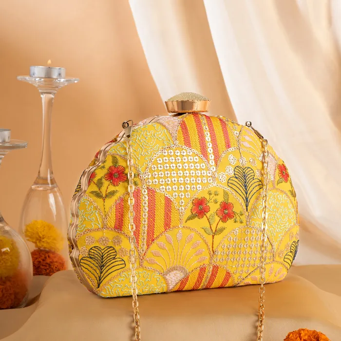 Teejh Teejh Ashi Applique Clutch Earrings