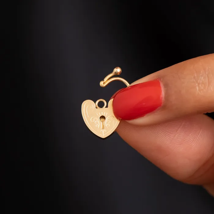 Vintage Necklaces Engraved 14k Gold Heart Padlock Charm