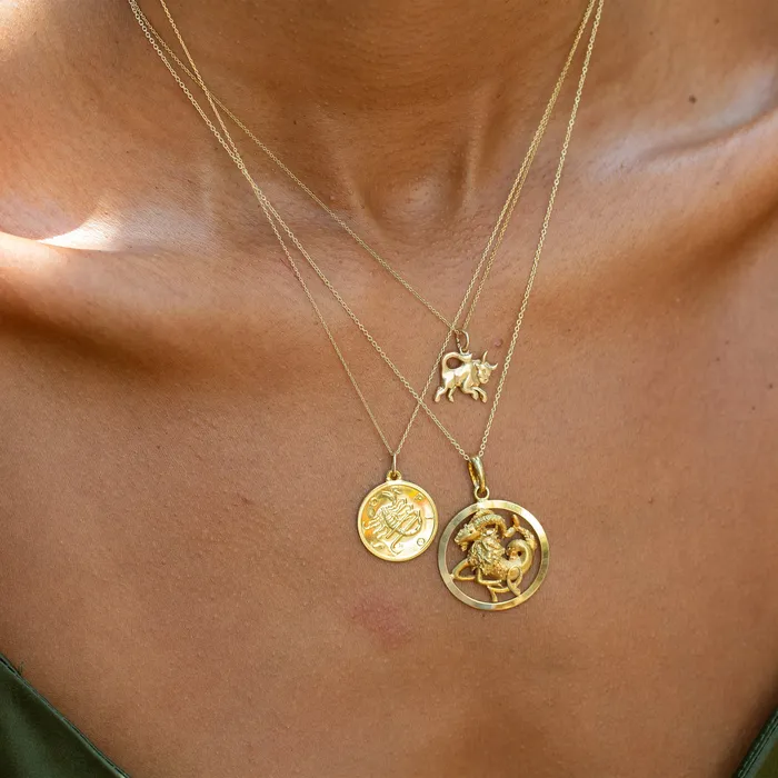 Vintage PreStyled Sets Scorpio 18k Gold Coin Zodiac Charm