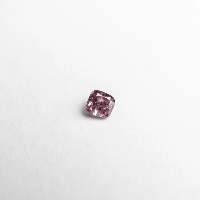 007ct 236x222x139mm Argyle Fancy Intense Purple Pink Cushion Brilliant 1868004 Misfit Diamonds Earrings 007ct 236x222x139mm Argyle Fancy Intense Purple Pink Cushion Brilliant 1868004 Misfit Diamonds Earrings