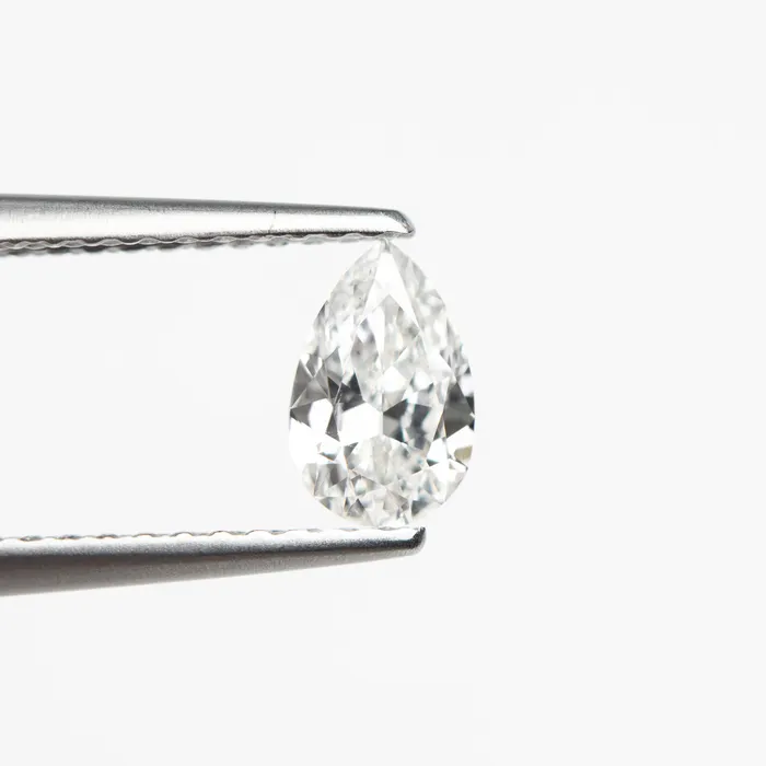 052ct 682x441x252mm SI1 G Pear Brilliant 2119601 Misfit Diamonds Earrings