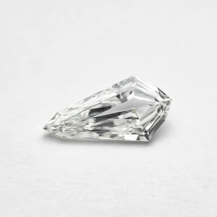 070ct 1000x510x221mm VS2 G Kite Step Cut 2169005 Misfit Diamonds Rings
