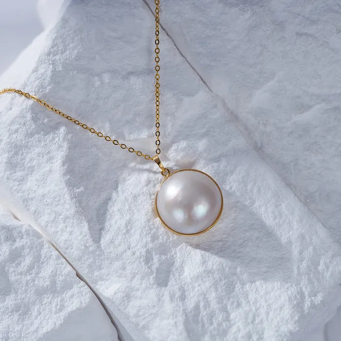 18K Solid Gold Mabe Pearl Necklace KN00072 Pearly Lustre Necklaces