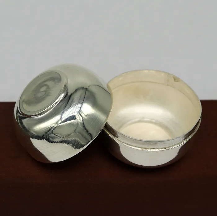 999 fine silver handmade gorgeous small idols Prasad box trinket box container box brides sindur box solid silver article utensil sv184 TRIBAL ORNAMENTS Necklaces