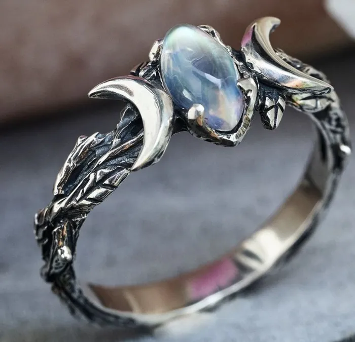 alice Rings R273 Silver Iridescent Rhinestone Vine Design Ring
