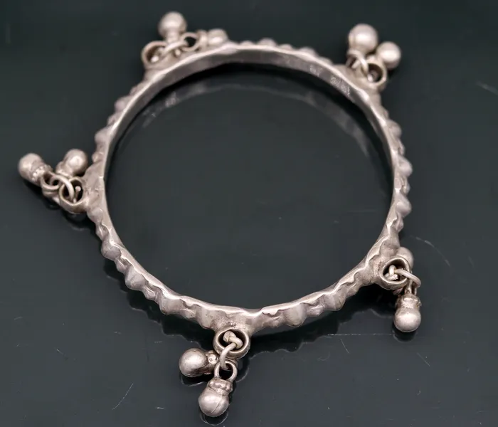 Bracelets Genuine Vintage antique handmade solid silver old used charm bangle bracelet with jingle bells tribal customized belly dance jewelry sba20 TRIBAL ORNAMENTS Bracelets Genuine Vintage antique handmade solid silver old used charm bangle bracelet with jingle bells tribal customized belly dance jewelry sba20 TRIBAL ORNAMENTS