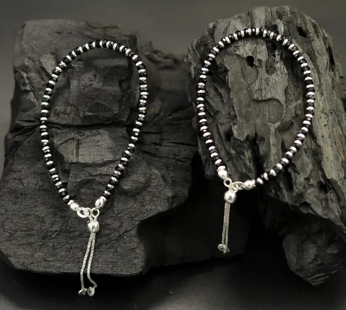 Bracelets TRIBAL ORNAMENTS 7 inches long handmade 925 sterling silver fabulous silver beads black stone charm adjustable customized bracelet for girls gifting sbr171