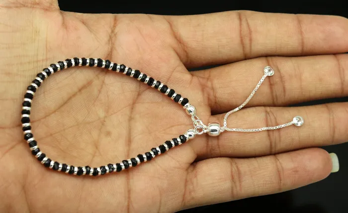 Bracelets TRIBAL ORNAMENTS 7 inches long handmade 925 sterling silver fabulous silver beads black stone charm adjustable customized bracelet for girls gifting sbr171