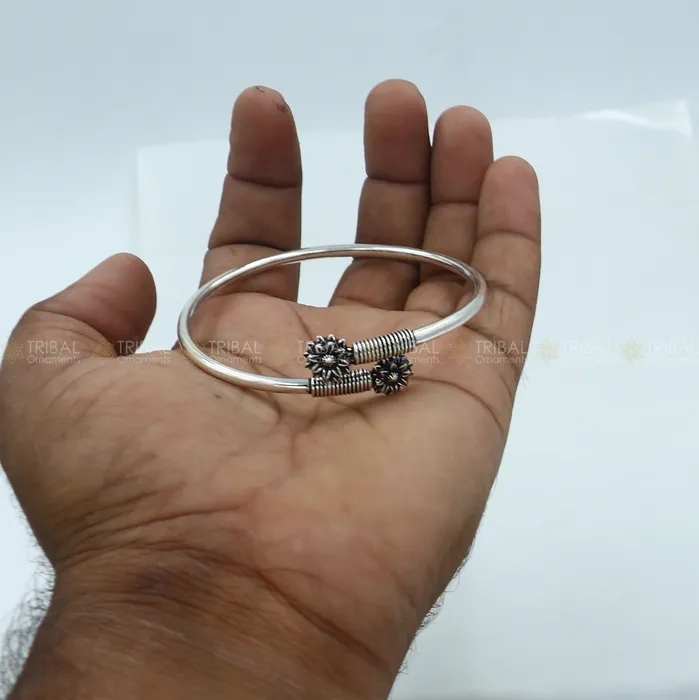 Bracelets TRIBAL ORNAMENTS 925 sterling silver handmade flower design stylish kada bangle bracelet tribal jewelry nsk877 Bracelets TRIBAL ORNAMENTS 925 sterling silver handmade flower design stylish kada bangle bracelet tribal jewelry nsk877