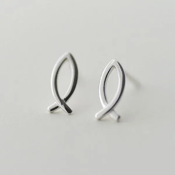 Earrings E1233 Silver Religious Fish Earrings 01
