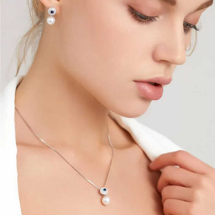 Earrings Ocean Star Freshwater Pearl Earrings WE00046 Pearly Lustre