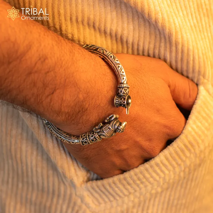 Lord Shiva lingam With Nandi maharaj design 925 sterling silver handmade bangle bracelet kada nsk821 TRIBAL ORNAMENTS Bracelets Lord Shiva lingam With Nandi maharaj design 925 sterling silver handmade bangle bracelet kada nsk821 TRIBAL ORNAMENTS Bracelets