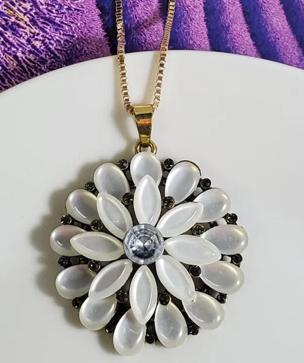 Necklaces N02 Gold Moonstone Flower Necklace with FREE Earrings polly