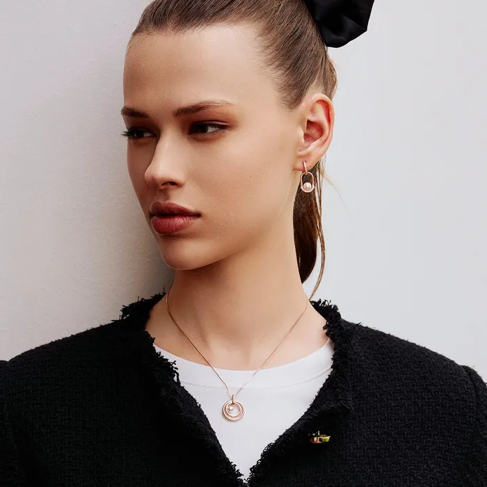 Necklaces Pearly Lustre Top Grade Freshwater Pearl Necklace WN00622 CONNECT