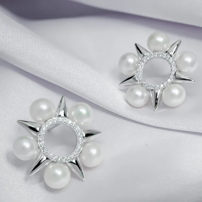 Pearly Lustre Earrings Asian Civilisations Museum Freshwater Pearl Earrings WE00225 New Yorker Collection