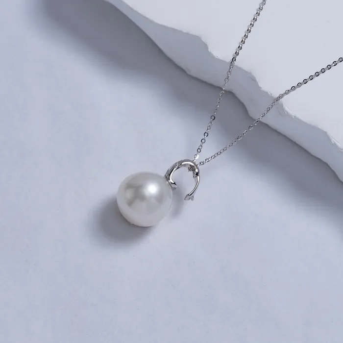 Pearly Lustre Necklaces 18K Solid Gold Australian White Diamond Saltwater Pearl Necklace KN00136