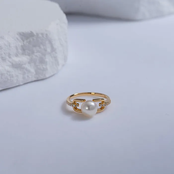 Pearly Lustre Rings 18K Solid Gold Diamond Akoya Hanadama Pearl Ring KR00052