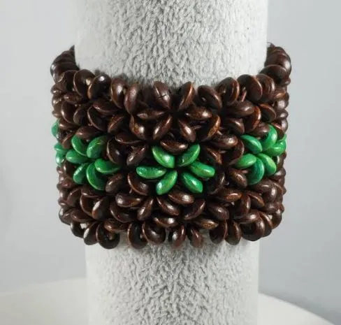 Polly B200 Brown Green Flower Shape Wooden Bead Bracelet Bracelets
