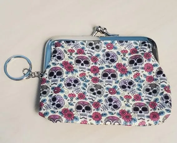 Polly G184 Beige Sugar Skull Clasp Coin Bag Rings