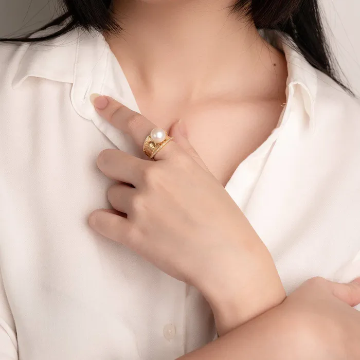 Rings Elegant Freshwater Pearl Ring WR00087 Pearly Lustre
