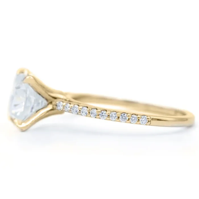 Rings Fire Brilliance Cushion Hearts Arrows Moissanite 4 Prongs Diamond Accent Ice Cathedral Solitaire Ring